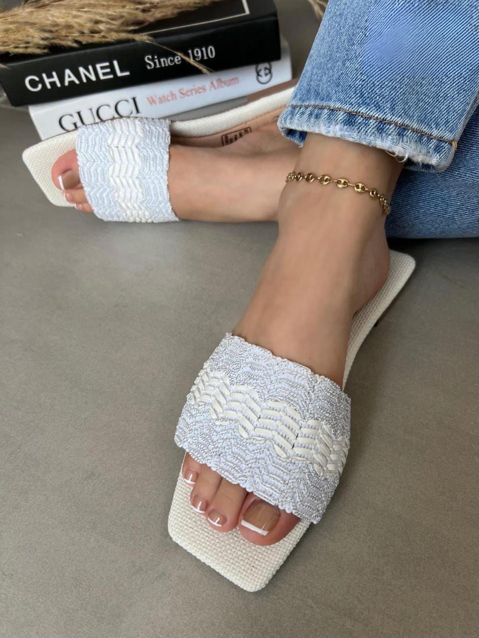 Sandalia Blanca Chevron