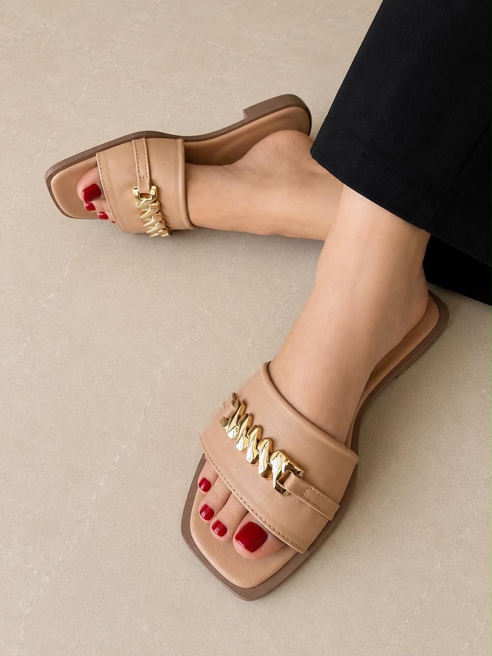 Sandalia Beige Cadena