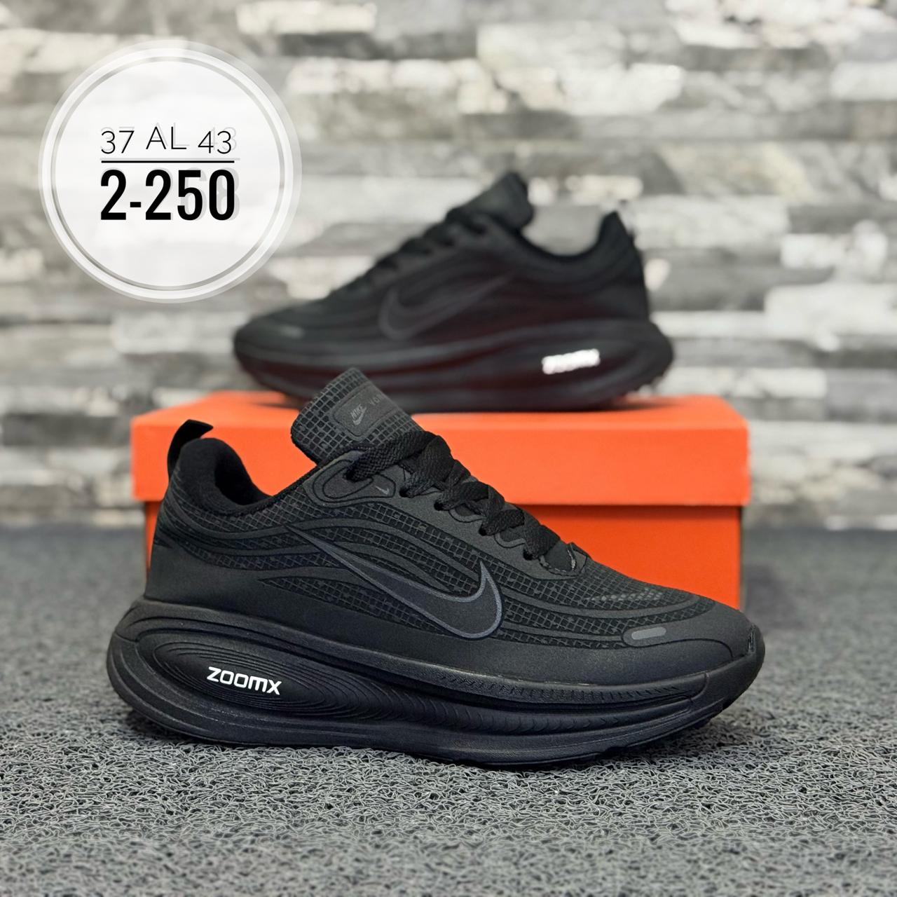 Zapatilla Running Negra
